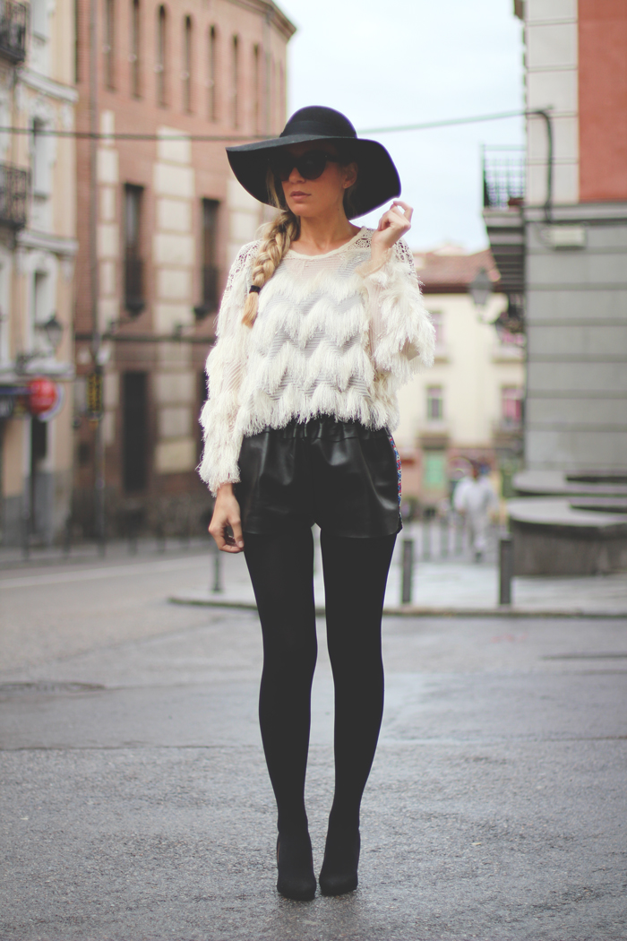 Black and White, Mentirosas, My Showroom, Priscila Betancort, soteo, buylevard, giveaway, leather shorts, winter look, 