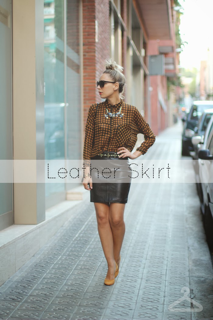 Tendencias de otoño, camisa de cuadros, fashion blogger, mini de cuero, zapatos mostaza