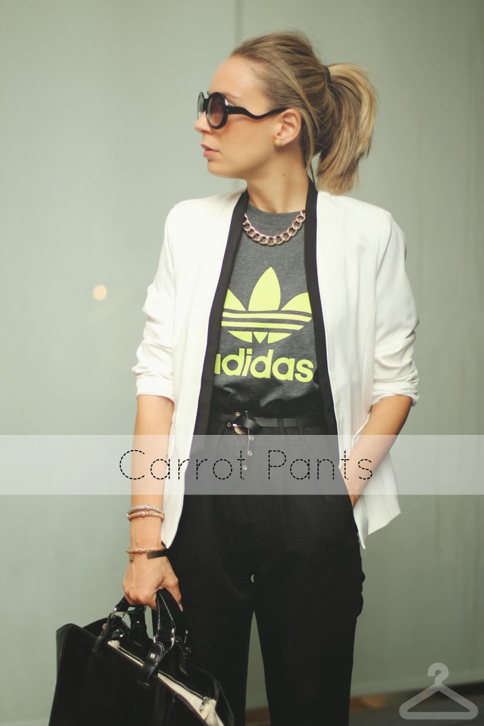 Priscila Betancort, MY SHOWROOM, teenvogue, fashion blogger, trendy, carrots pants, camiseta adidas, look casual, street style, 
