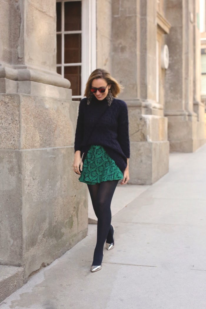 Blue jumper, skater skirt, blue and green, mirror sunglasses, fashion blogger