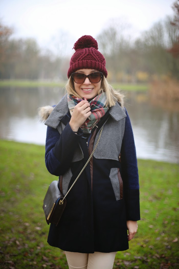 burgundy, beanie, winter look, fashion blog, outfit, plaid, dior, trip, travel, Amsterdam