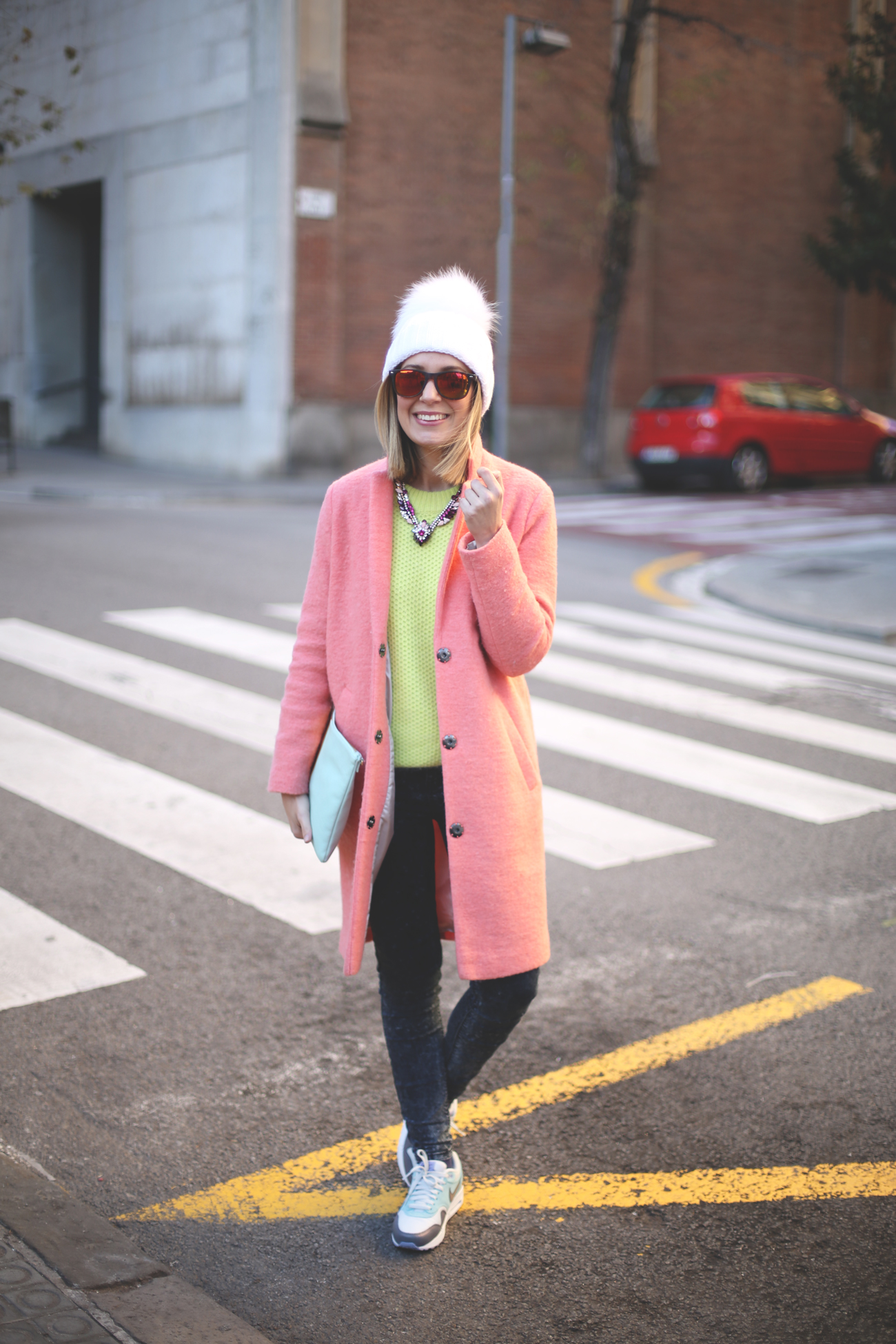 Fashion blogger, beanie, pink coat, mirror sunnies, fluor sweater, swarovski, necklace, topshop, style, my showroom, air max, nike