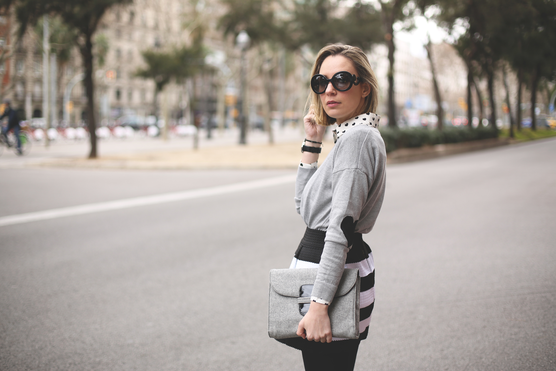 swarovski, fashion blogger, stripes, black and white, falda de rayas, prada baroque, trend, street style, 