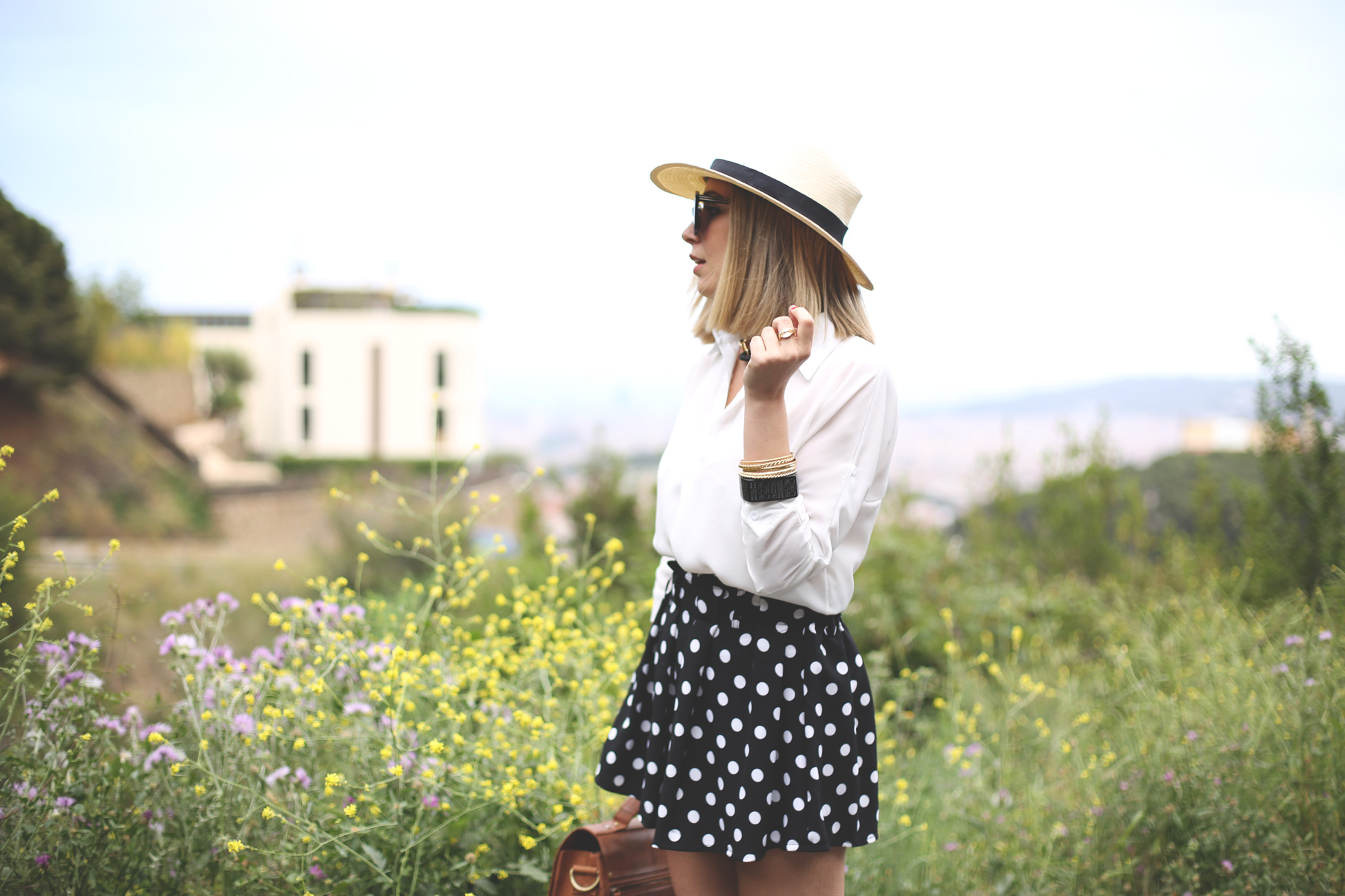 spring look, polka dots, panama, fedora, blouse, oh my bag, leather bag, black and white