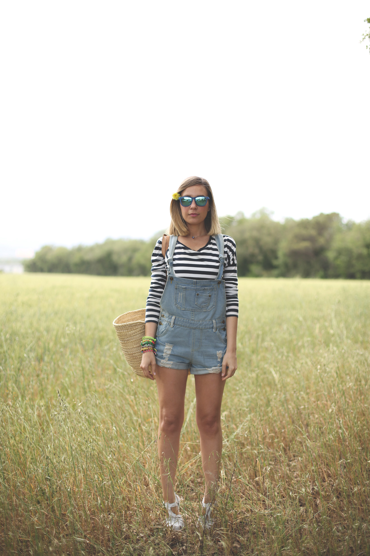 Sheinside, Denim, striped tee, look, picnic, outfit, mirror sunglasses, colorful bracelets, sandals, spring look