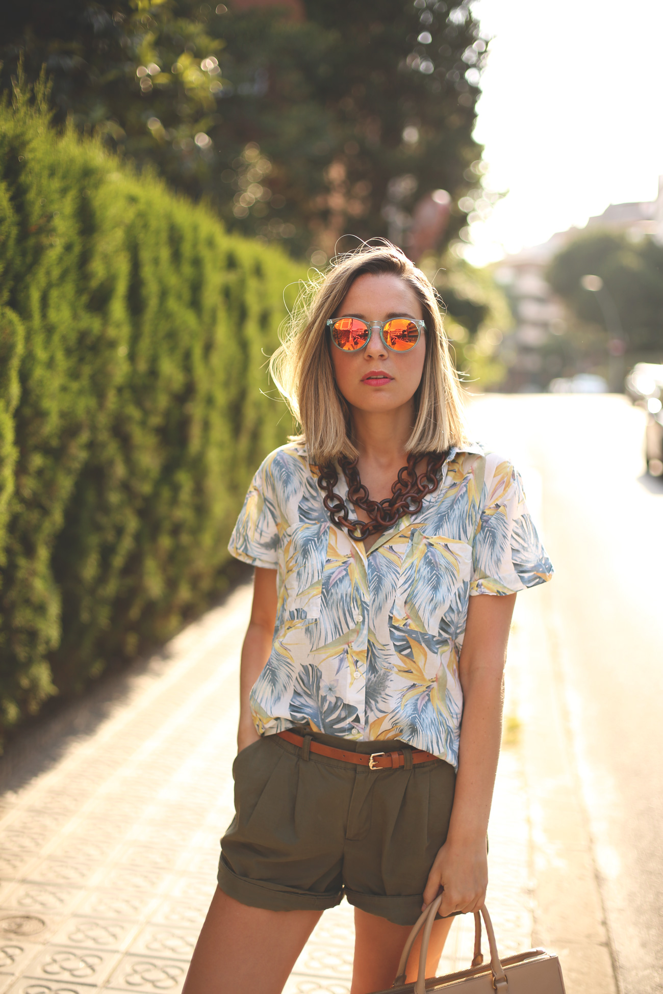 Mirror sunglasses, palm print, wooden necklace, safari style, look, spring outfit, Prada Saffiano, Ugg