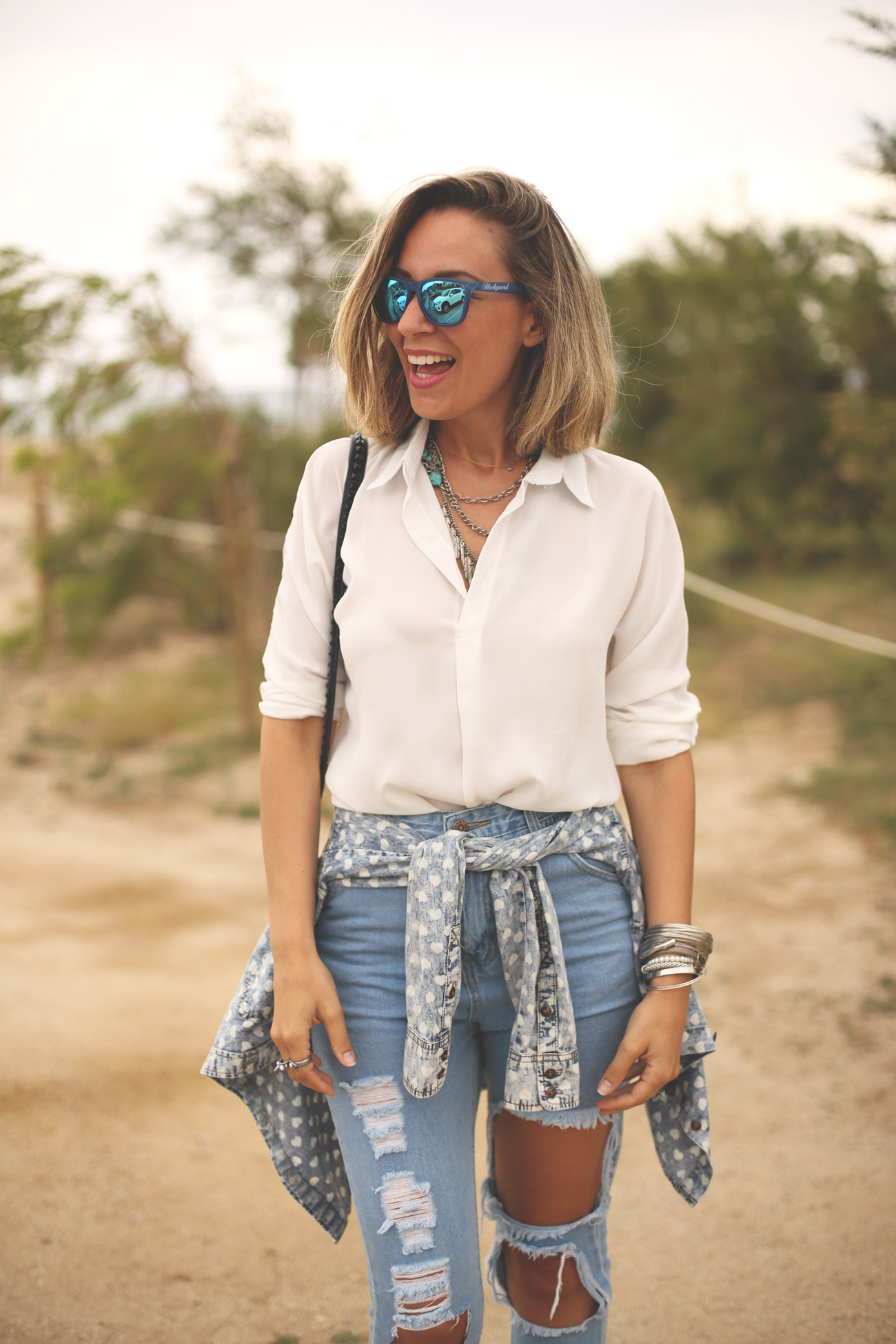 Mum Jeans, ripped jeans, white shirt, silver jewelry, baby blue heels, mirror sunglasses, blackguard 64