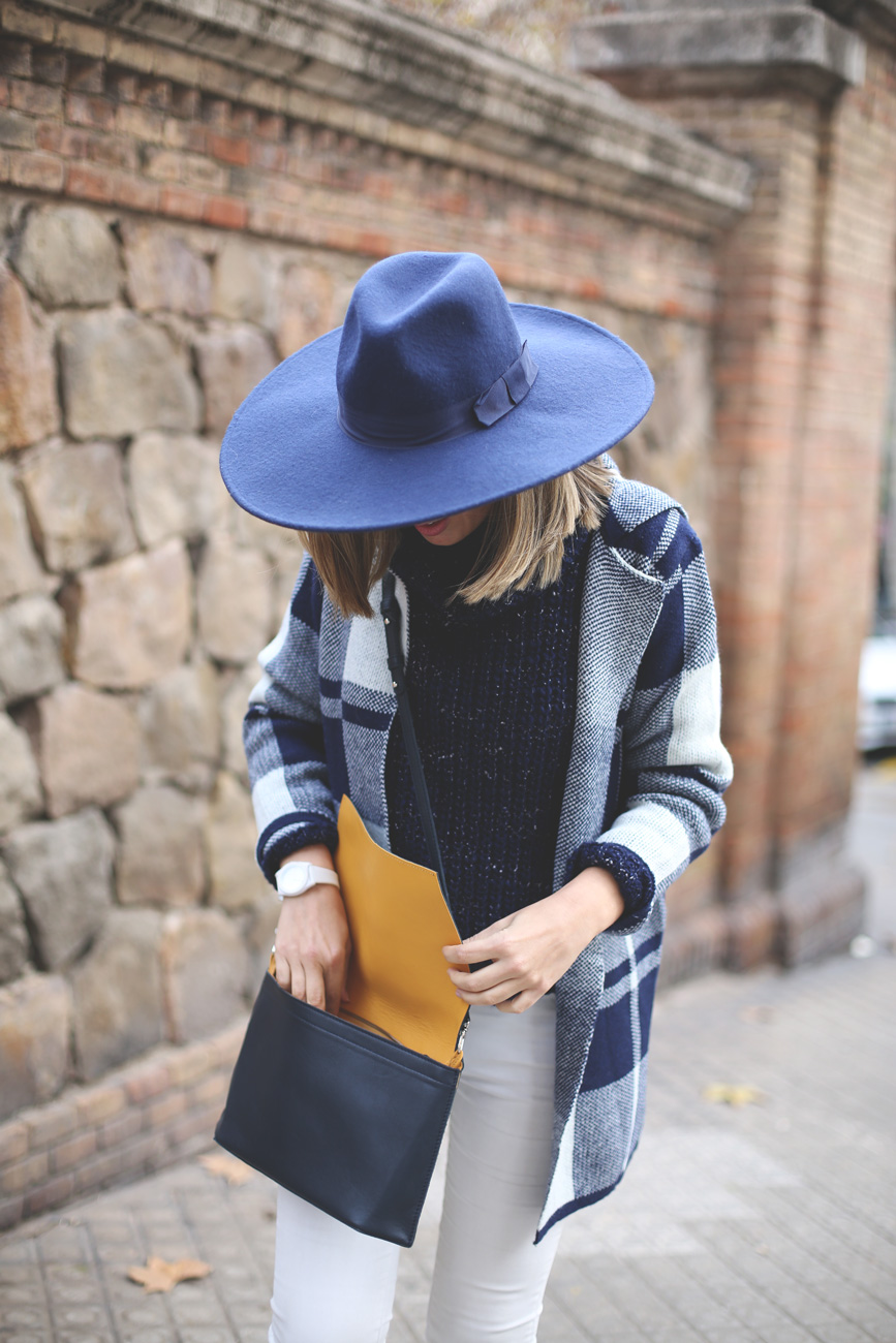 Blue Hat, White Jeans, Plaid Coat, Casual outfit, comfy look, fedora, knit coat