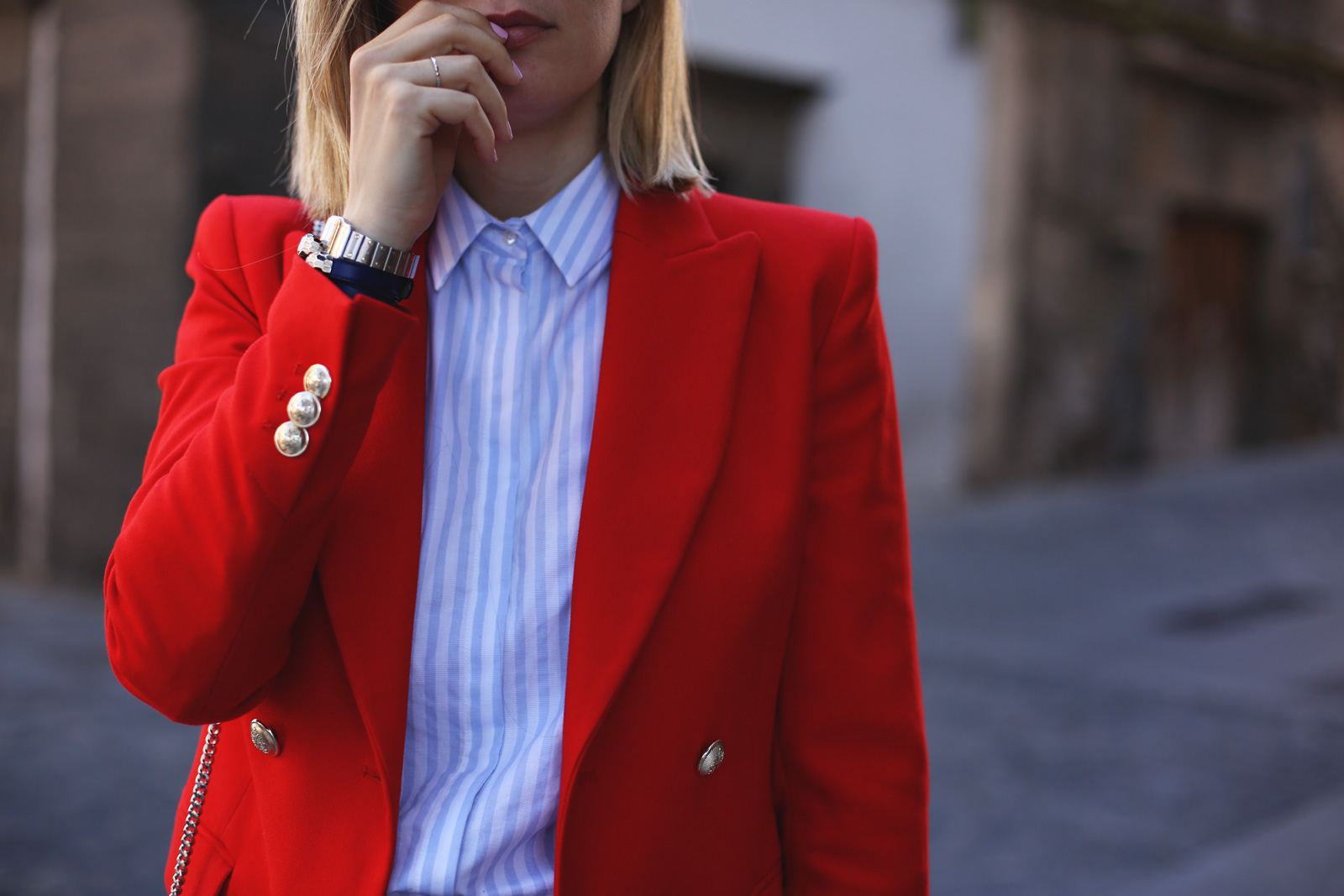 blazer roja de Zara